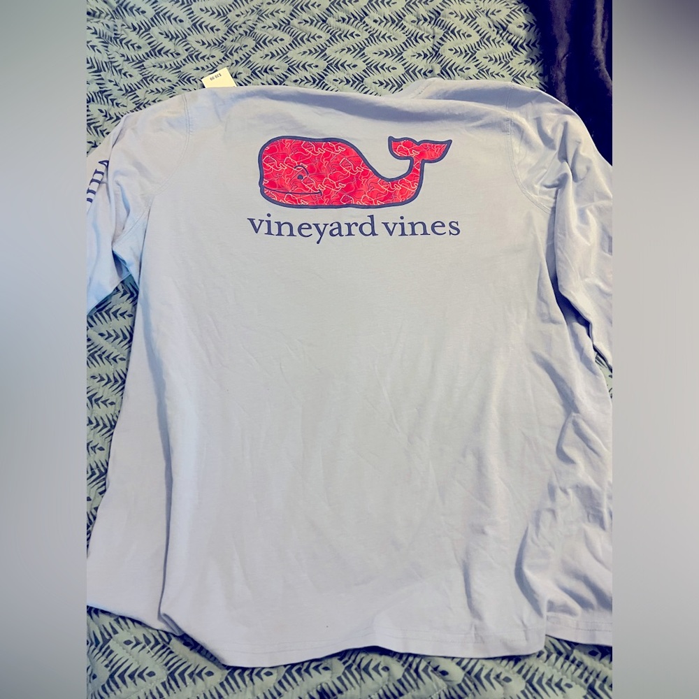 Vineyard Vine womens tee